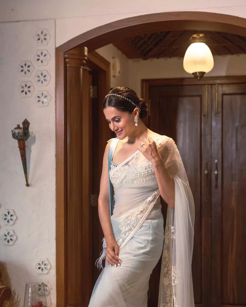 Taapsee pannu new clicks