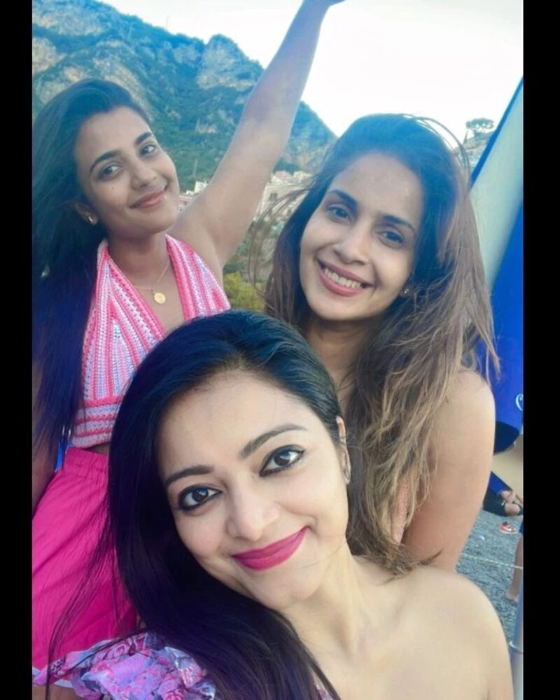 Janani samyuktha shan aishwariya rajesh clicks