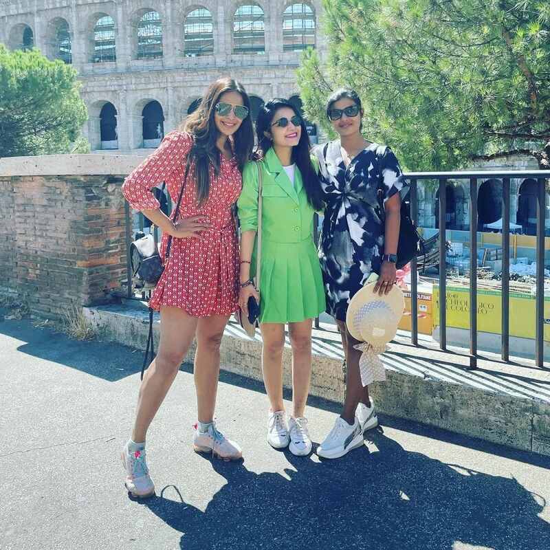 Janani samyuktha shan aishwariya rajesh clicks