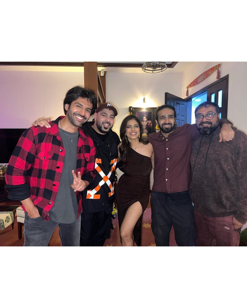 Malavika mohanan new clicks