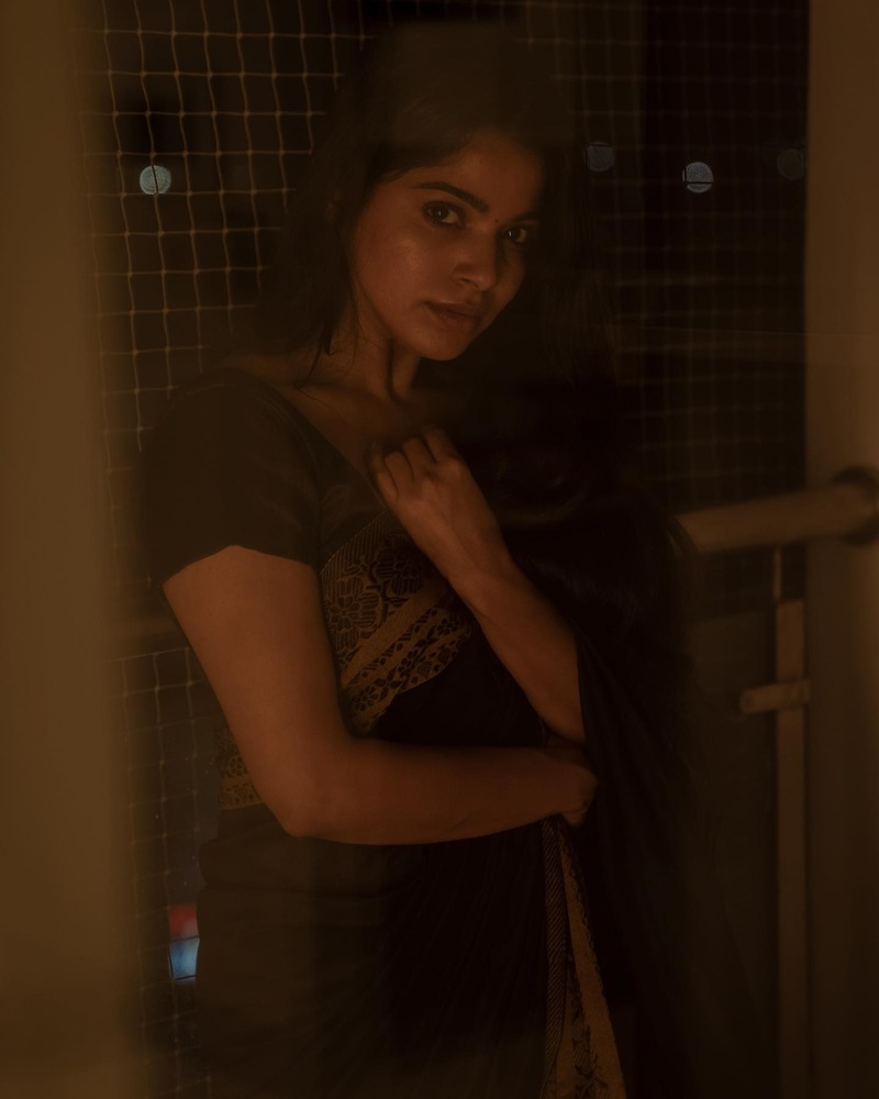 Divya bharathi new clicks