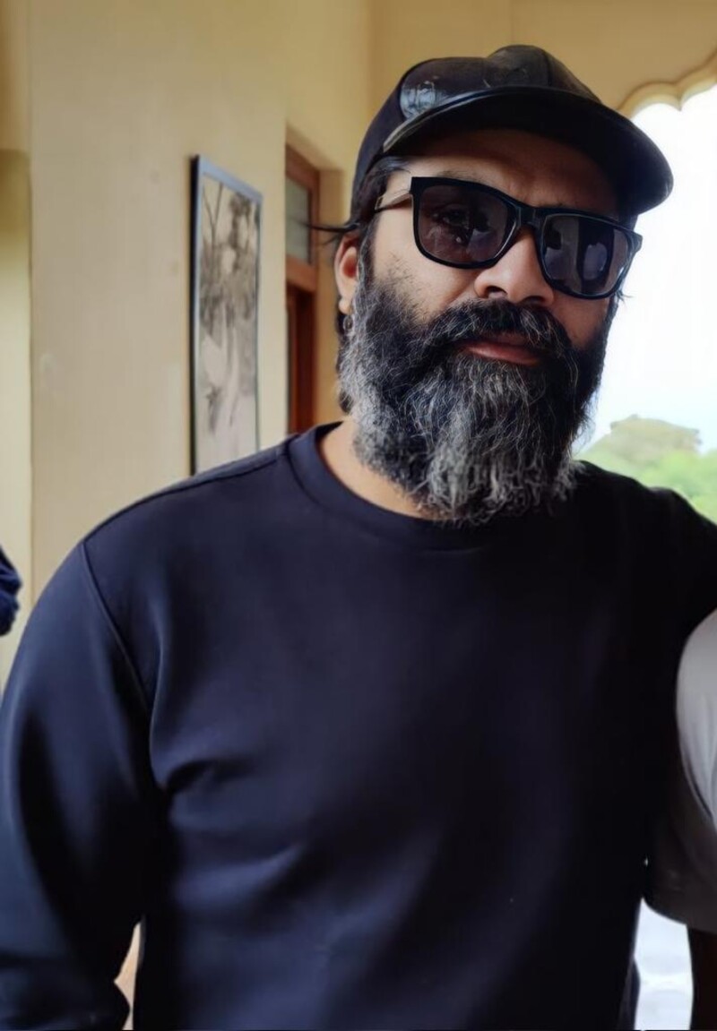 Simbu str pathu thala getup