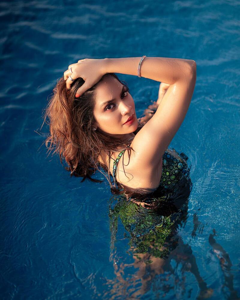 Aishwarya dutta new clicks