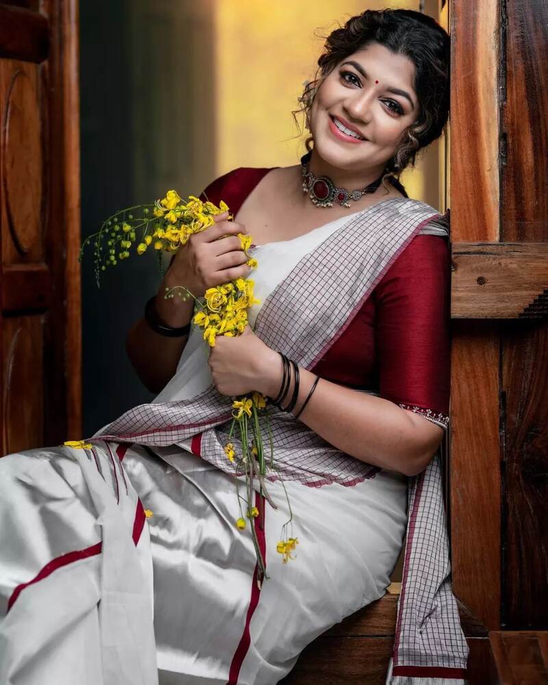 Aparna balamurali new clicks