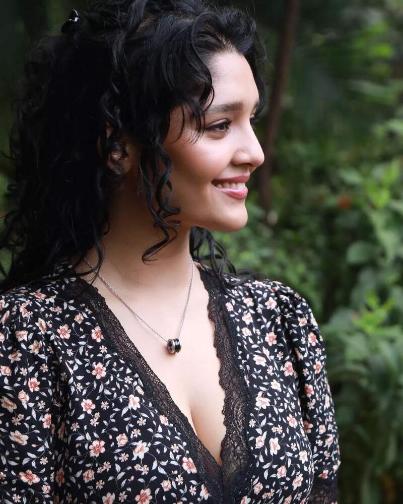 Ritika singh new clicks