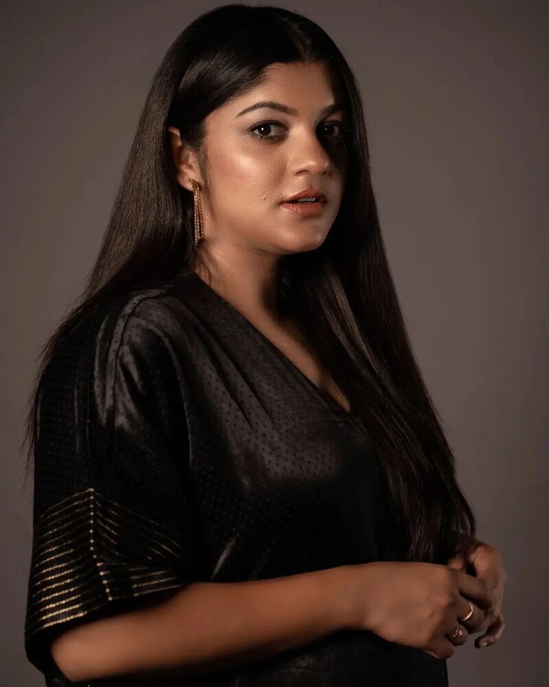 Aparna balamurali new clicks