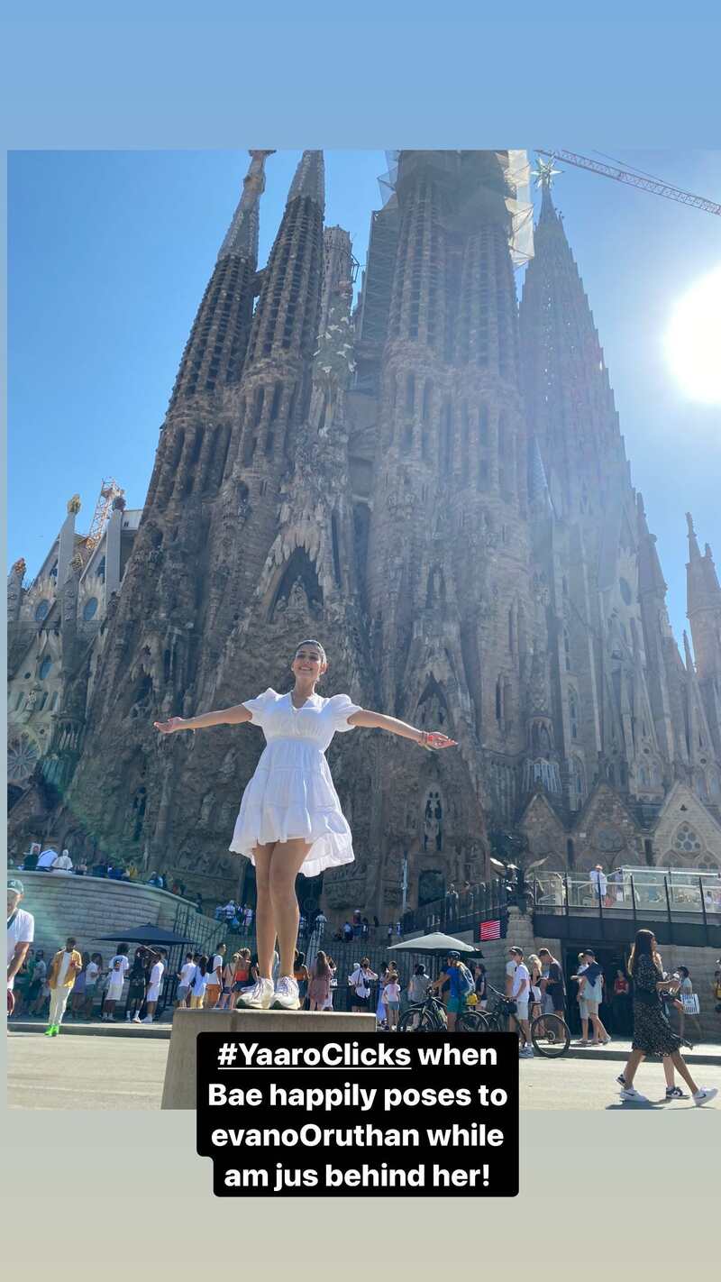 Nayanthara latest pics with vicky