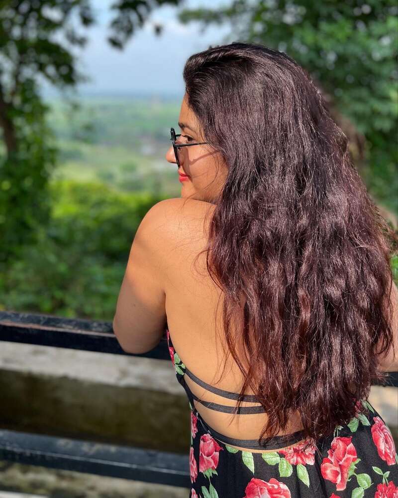 Poonam bajwa new clicks