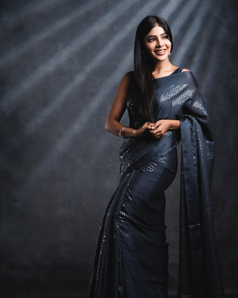 Pavithra lakshmi new clicks