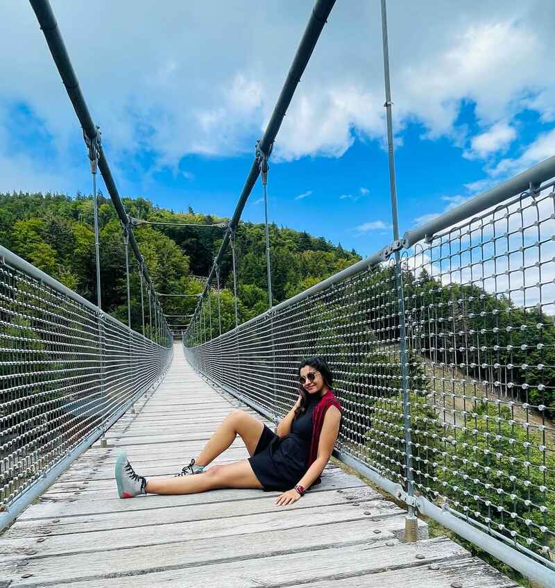 Priya bhavani new shankar clicks hot