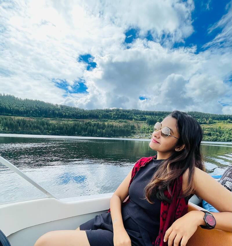 Priya bhavani new shankar clicks hot