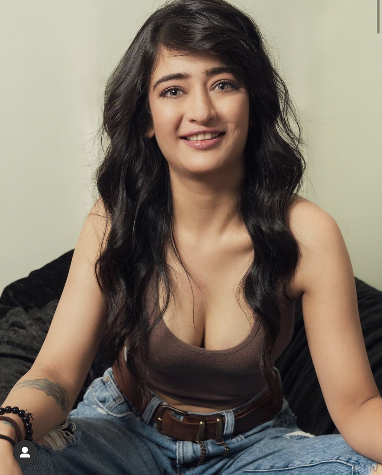 Akshara haasan ultra glam pics