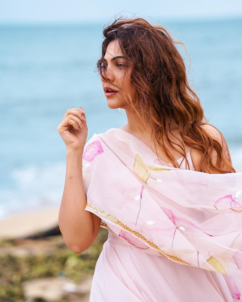 Madonna sebastian new hot saree clicks