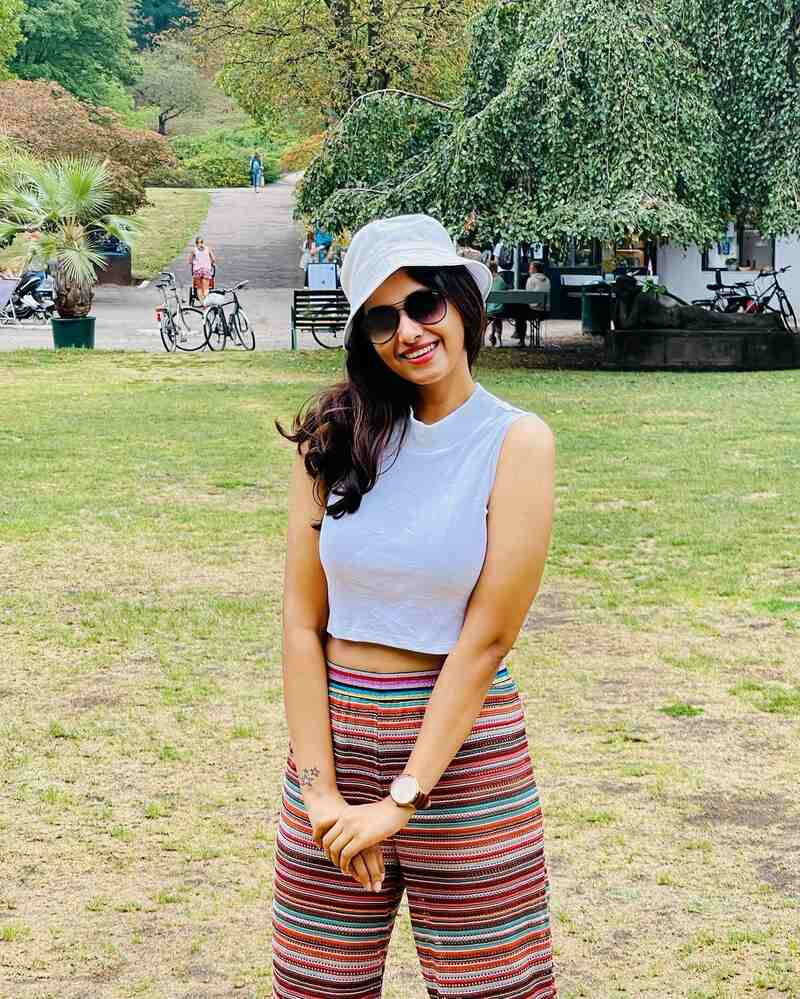 Priya bhavani new shankar clicks hot