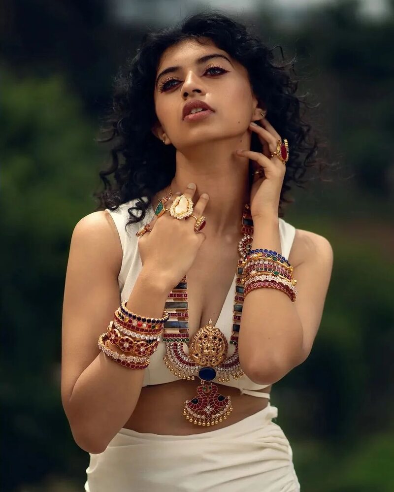 Harija tamil new eruma saani hot