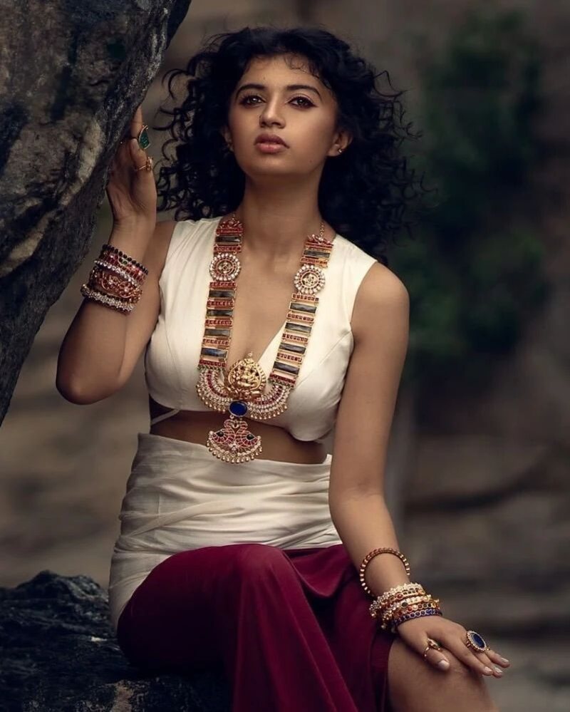 Harija tamil new eruma saani hot