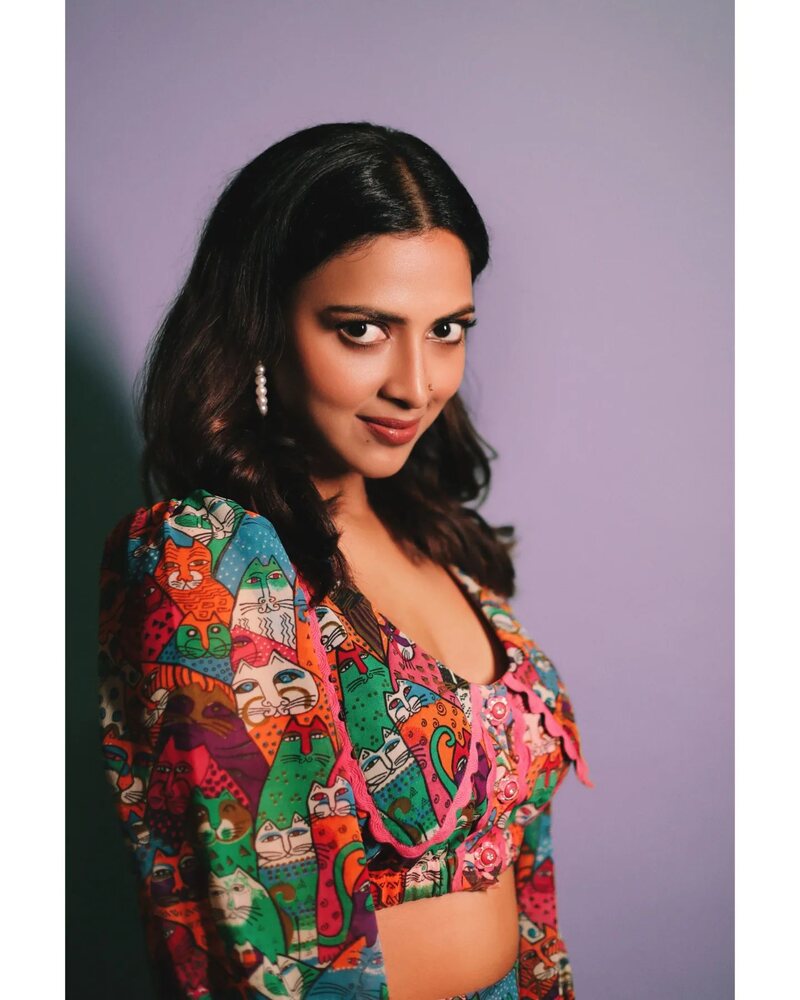 Amala paul new hot clicks latest