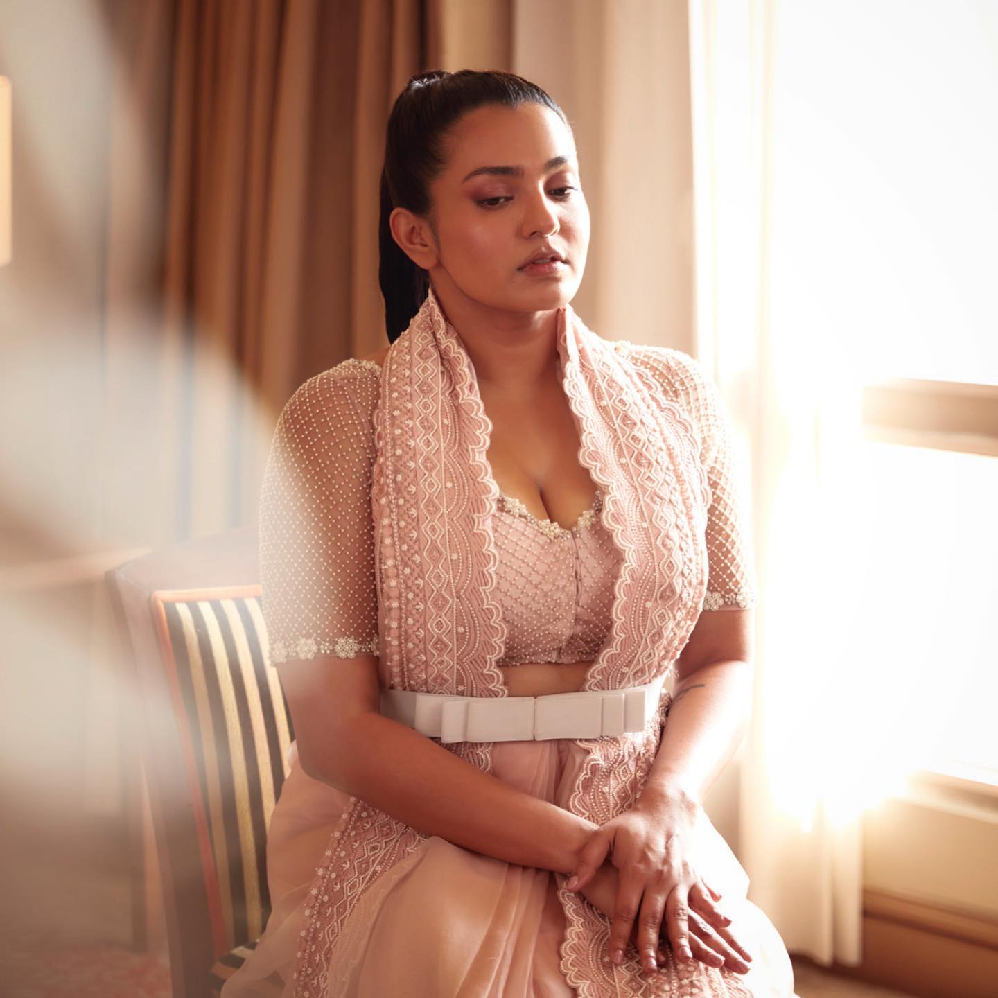 Parvathy thiruvothu new hot mariyan dhanush