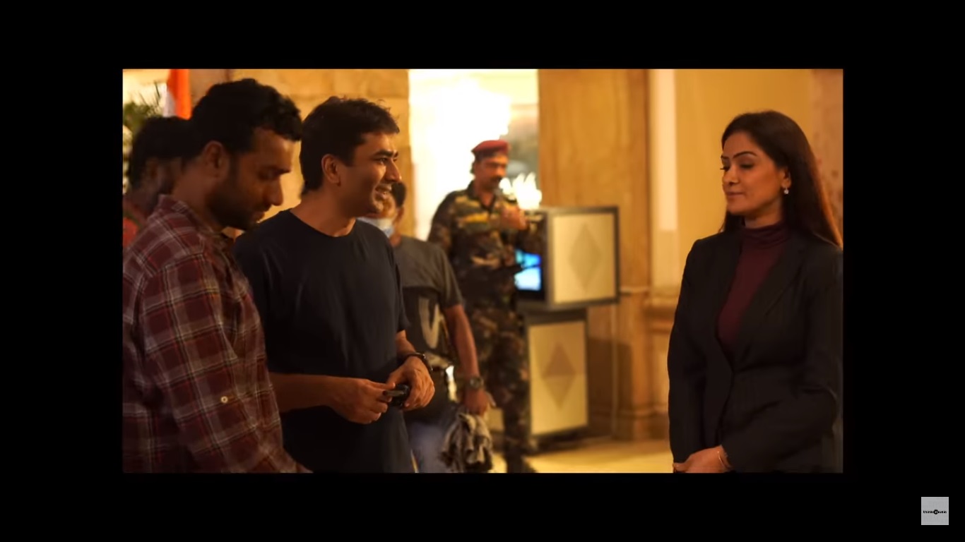 Akkrinai naan lyric video viral