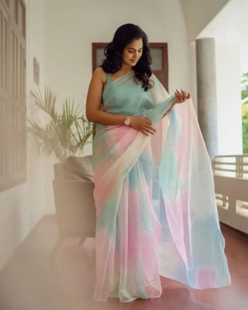 Ramya pandian new saree hot clicks