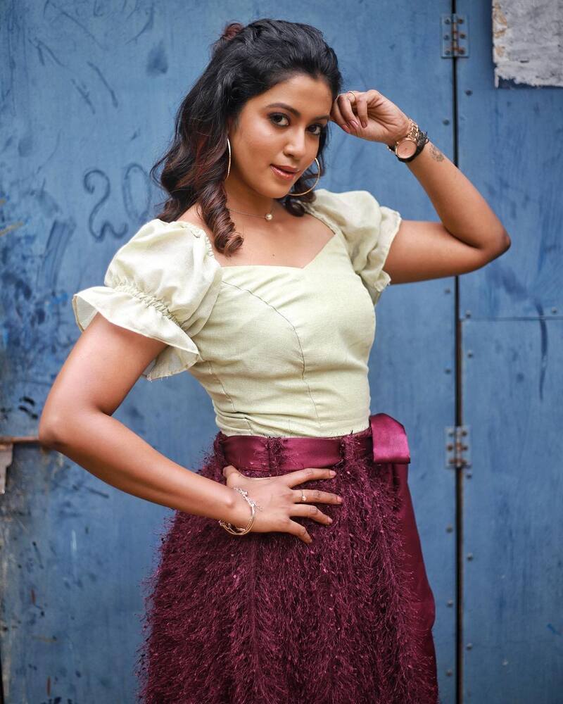 Roshni hari priyan hot new clicks