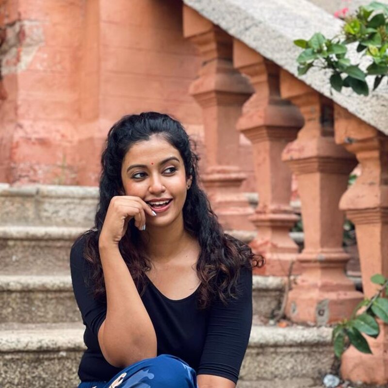 Roshni hari priyan hot new clicks