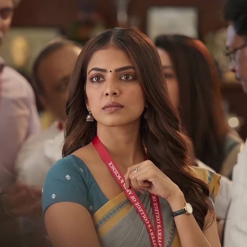 Malavika mohanan new clicks hot viral