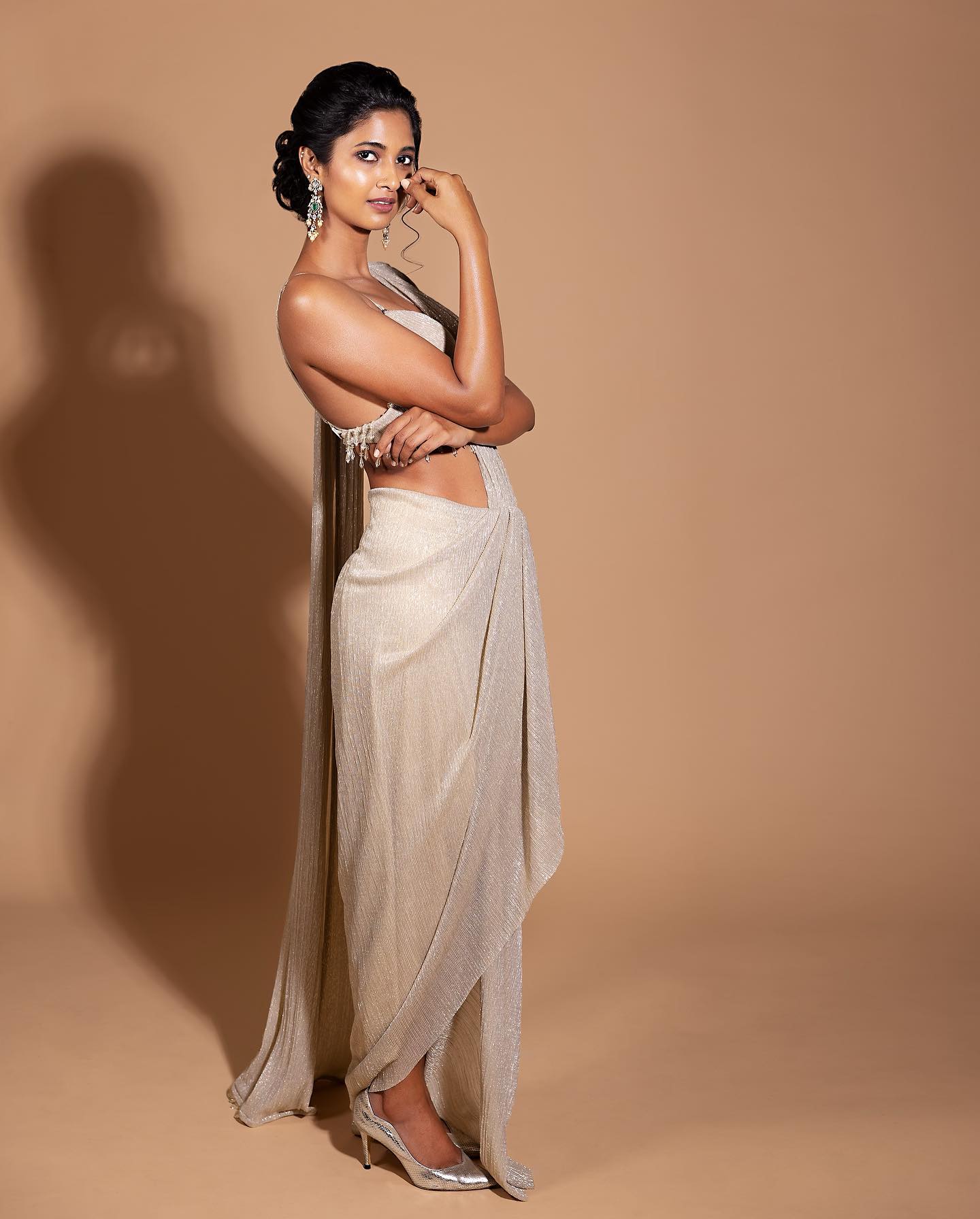 Keerthi pandian new hot clicks pandian