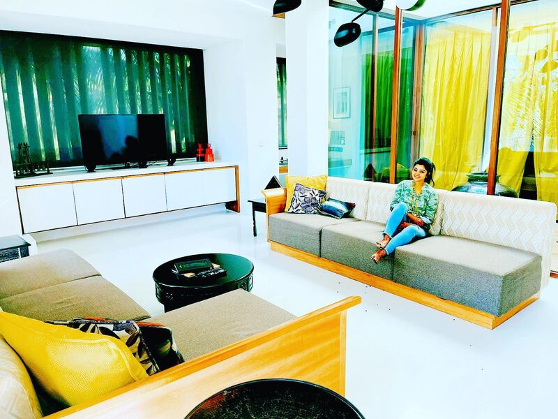 Mahalakshmi wedding new ravindhar chandrasekaran honey moon clicks