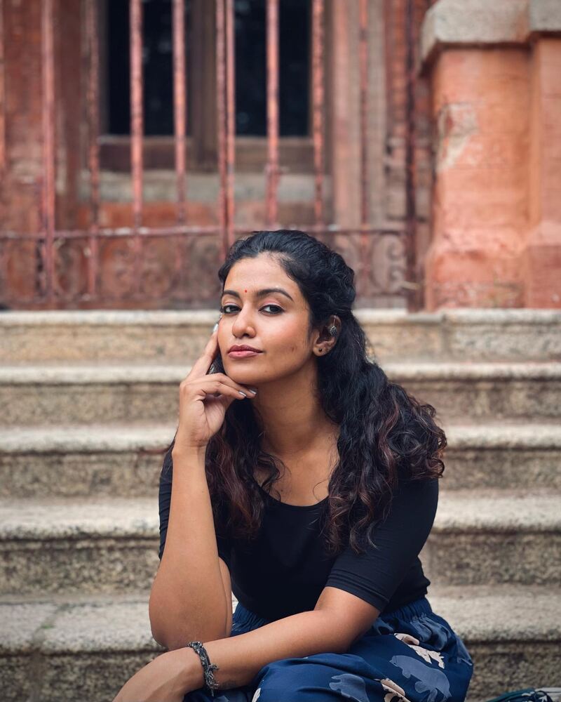 Roshni hari new priyan hot clicks