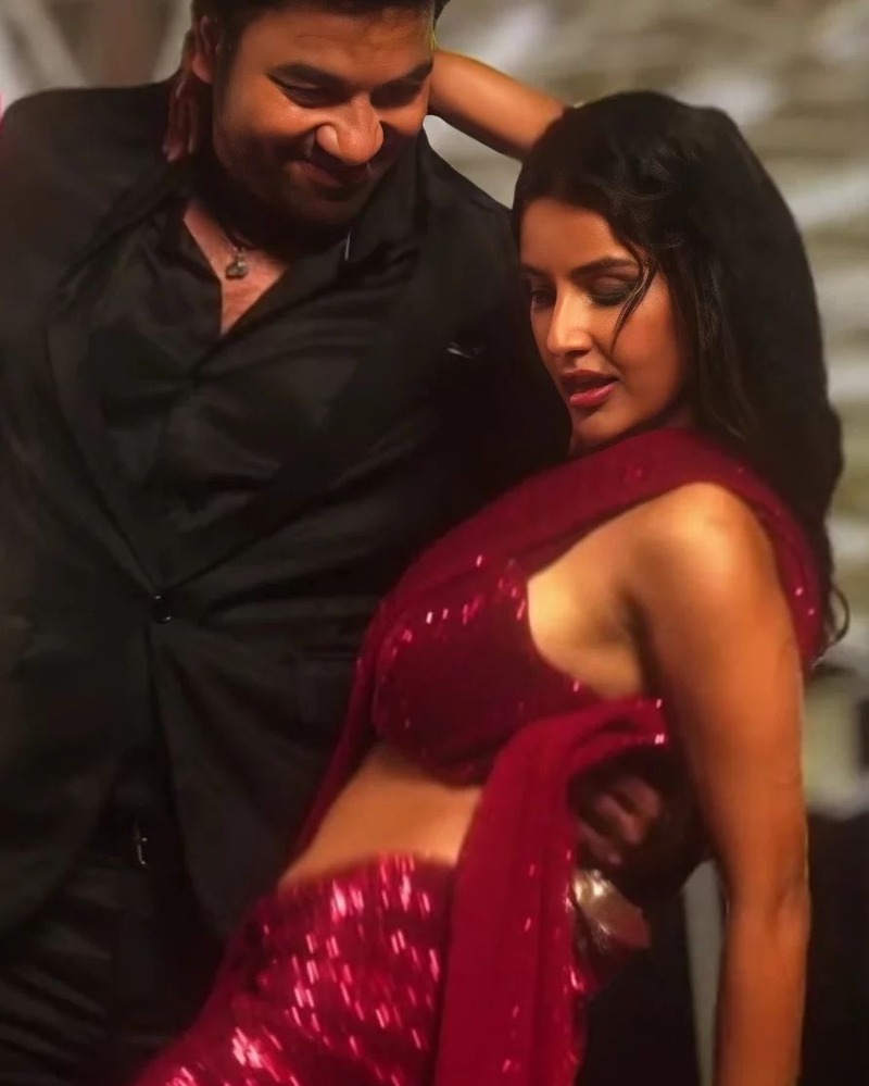 Kasethan kadavulada new priya anand vedio song mirchi shiva
