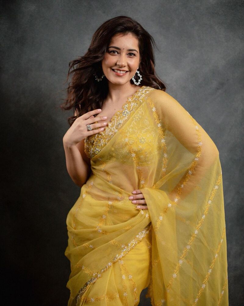 Raashi khanna new hot clicks viral