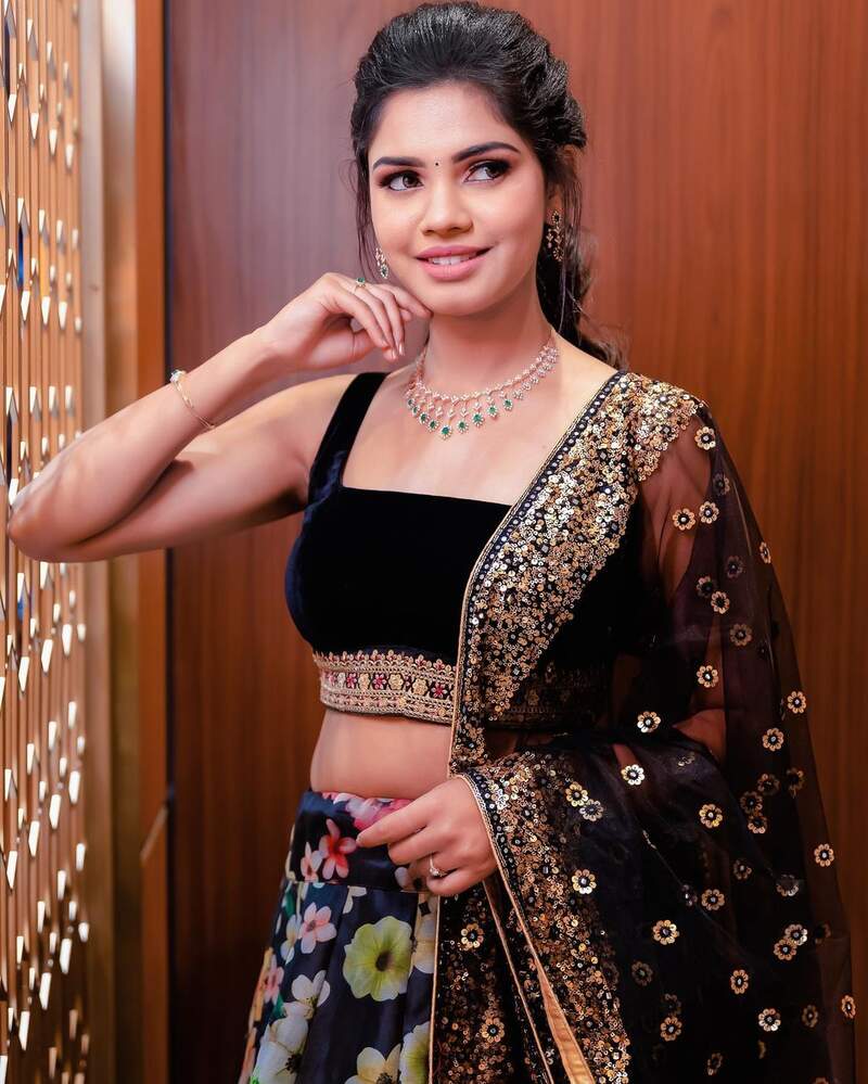 Pranika dhakshu new hot vijay tv