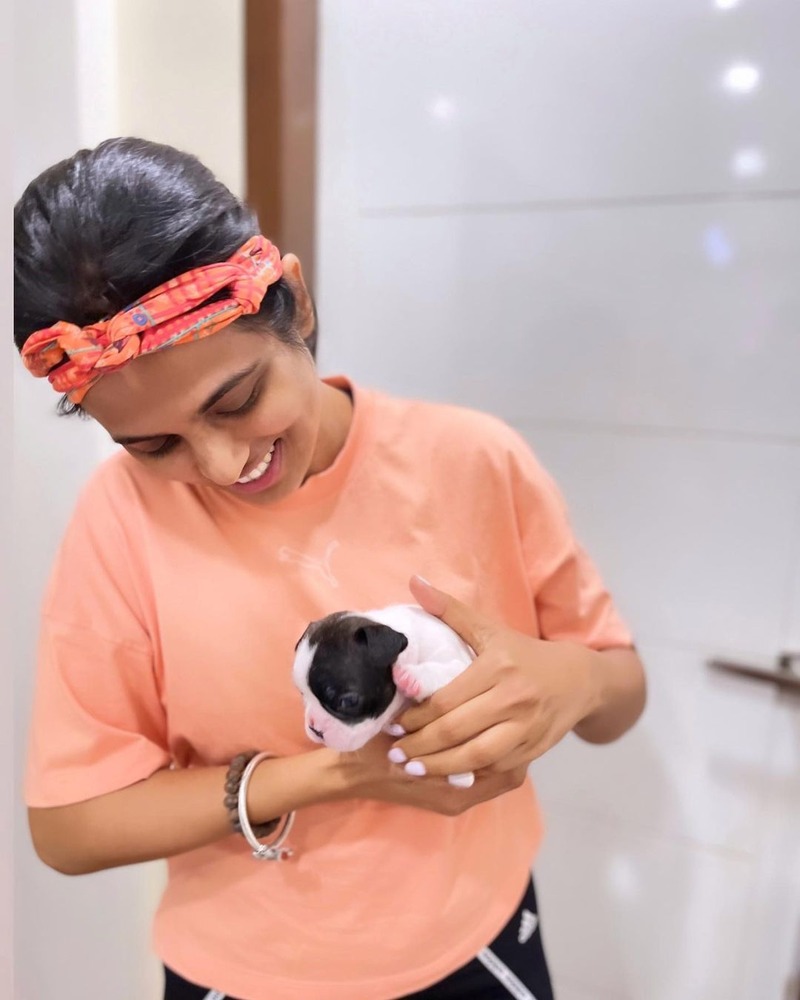 Ramya pandian new hot clicks dog