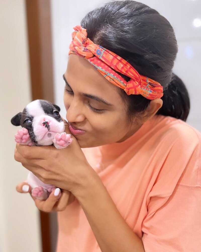 Ramya pandian new hot clicks dog