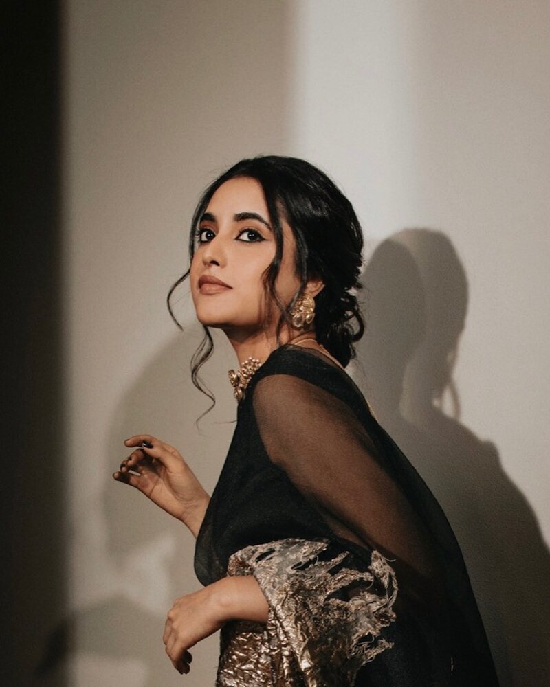 Priyanka mohan new hot in saree