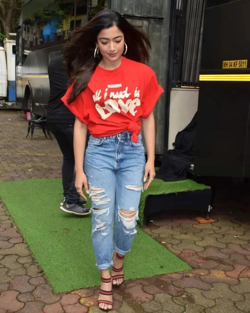 Rashmika mandanna new video airport fan