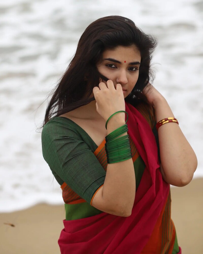 Pragya nagra new eruma saani hot