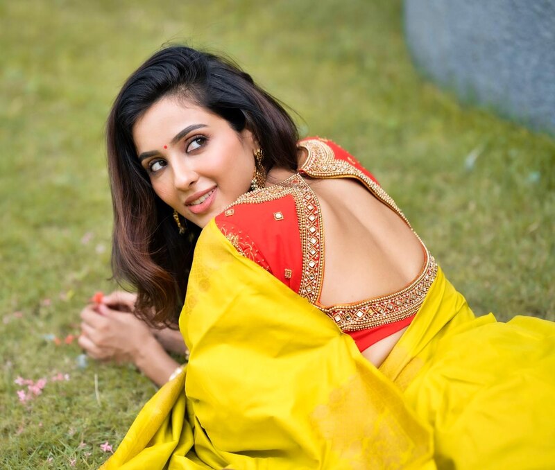 Riya suman latest photos