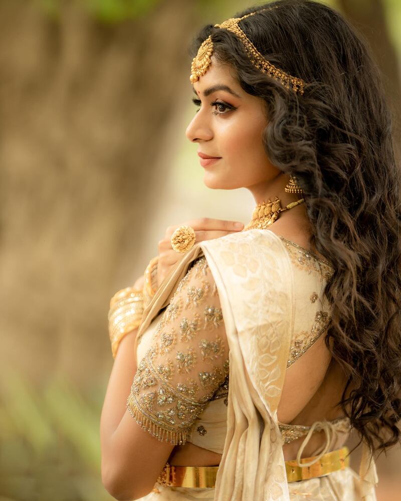 Aditi shankar new virum hot clicks