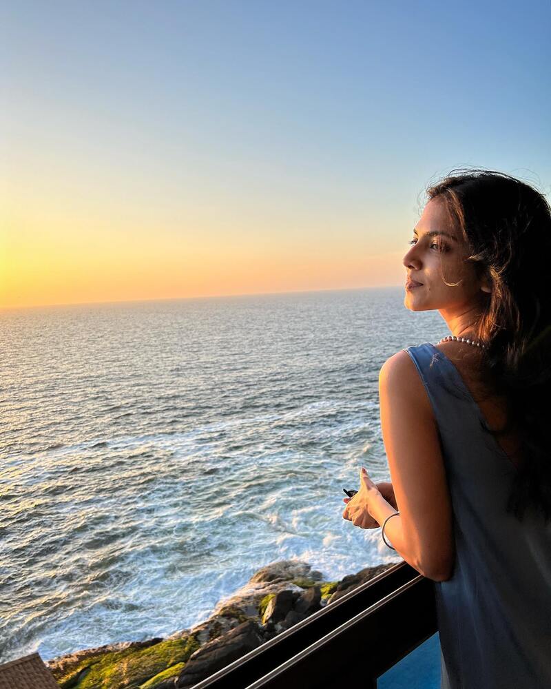 Malavika mohanan new hot