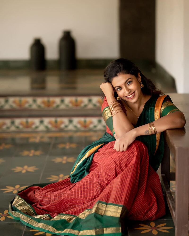 Roshni haripriyan new hot cook with comali vijaytv