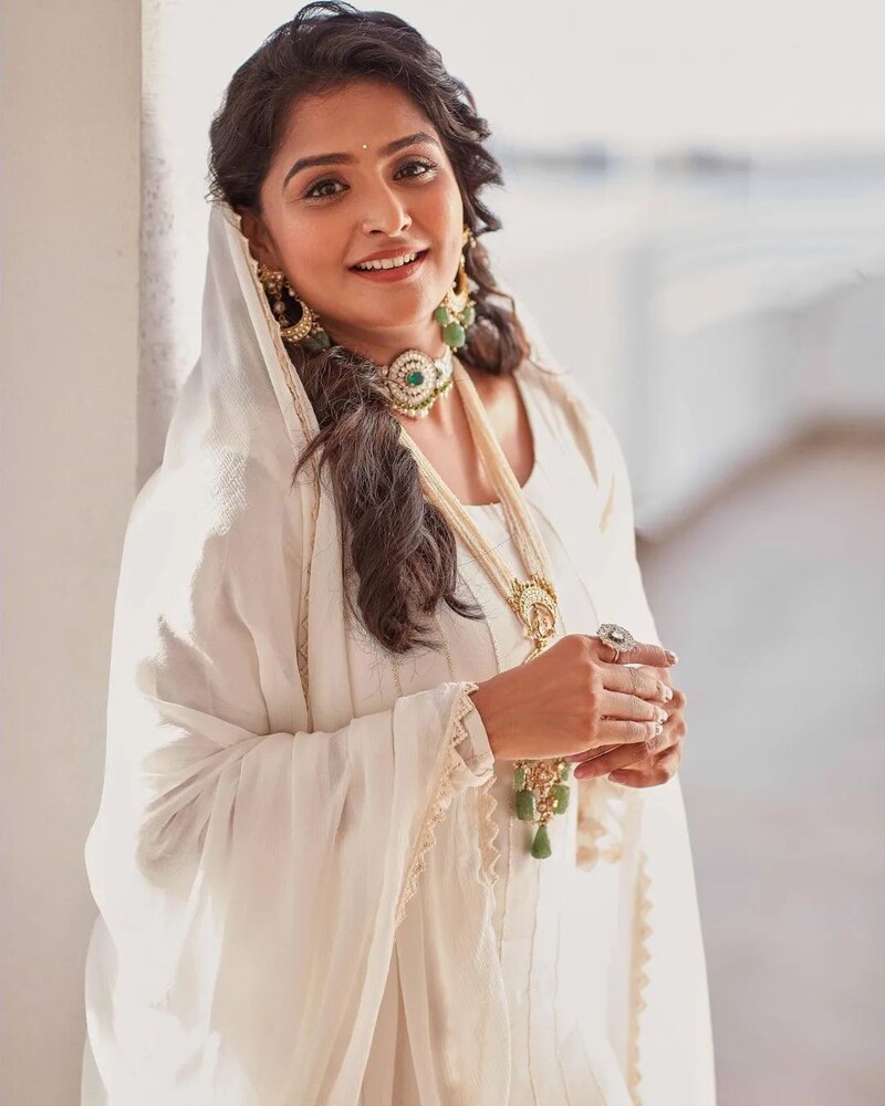 Ramya nambeesan new hot