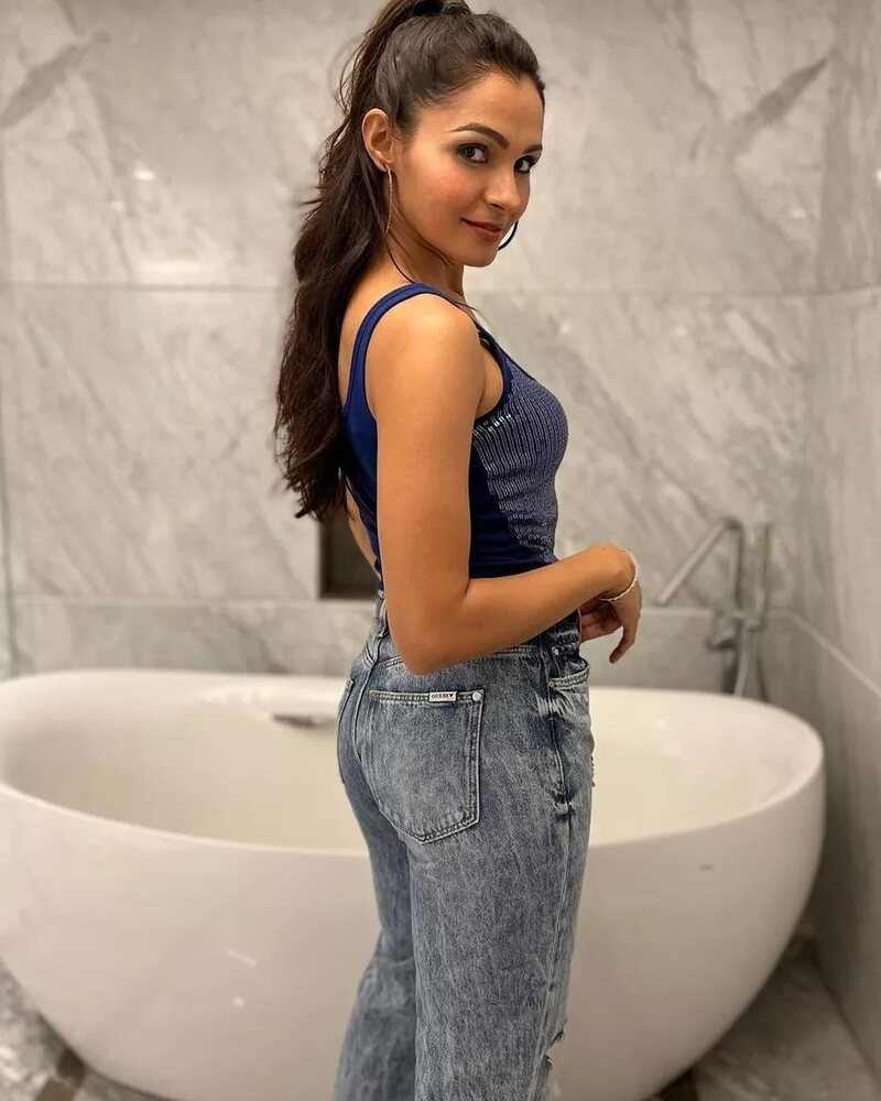 Andrea jeremiah new hot