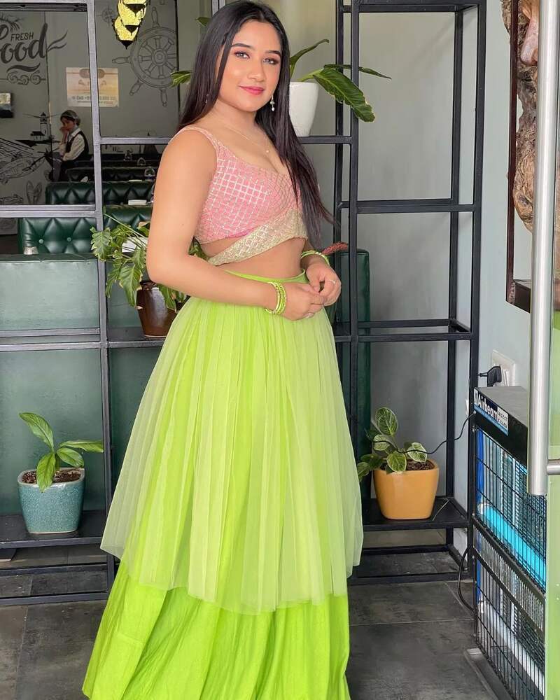 Raveena vijaytv new mouna ragam hot