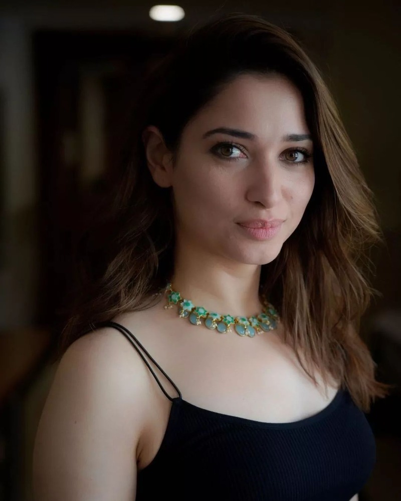 Tamannaah tamil new hot bikkini clicks