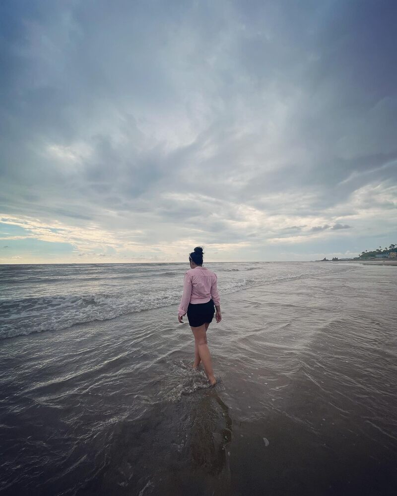 Rajisha vijayan new karnan hot clicks