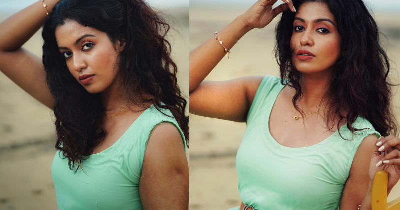 Roshni haripriyan new hot