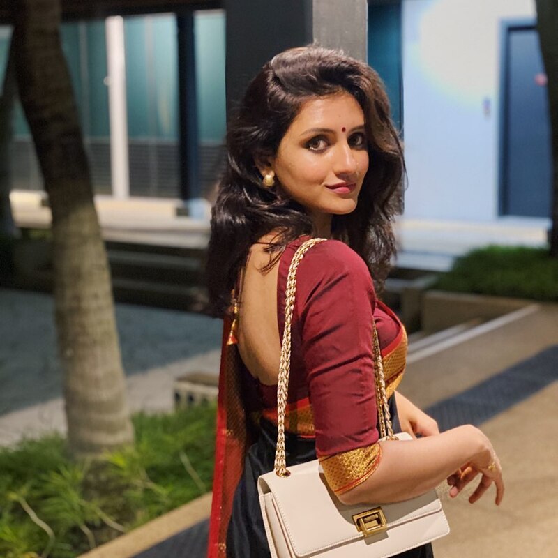 Nivaa biggboss new hot