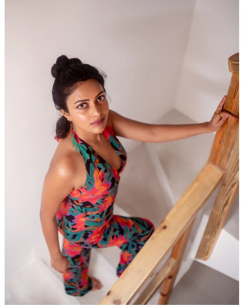 Amala paul new hot clicks bikkini